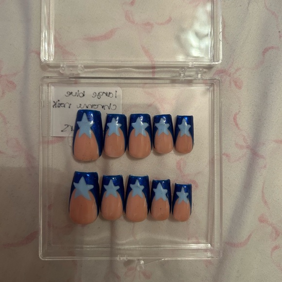 BLUE CHROME STAR NAILS - Picture 1 of 1